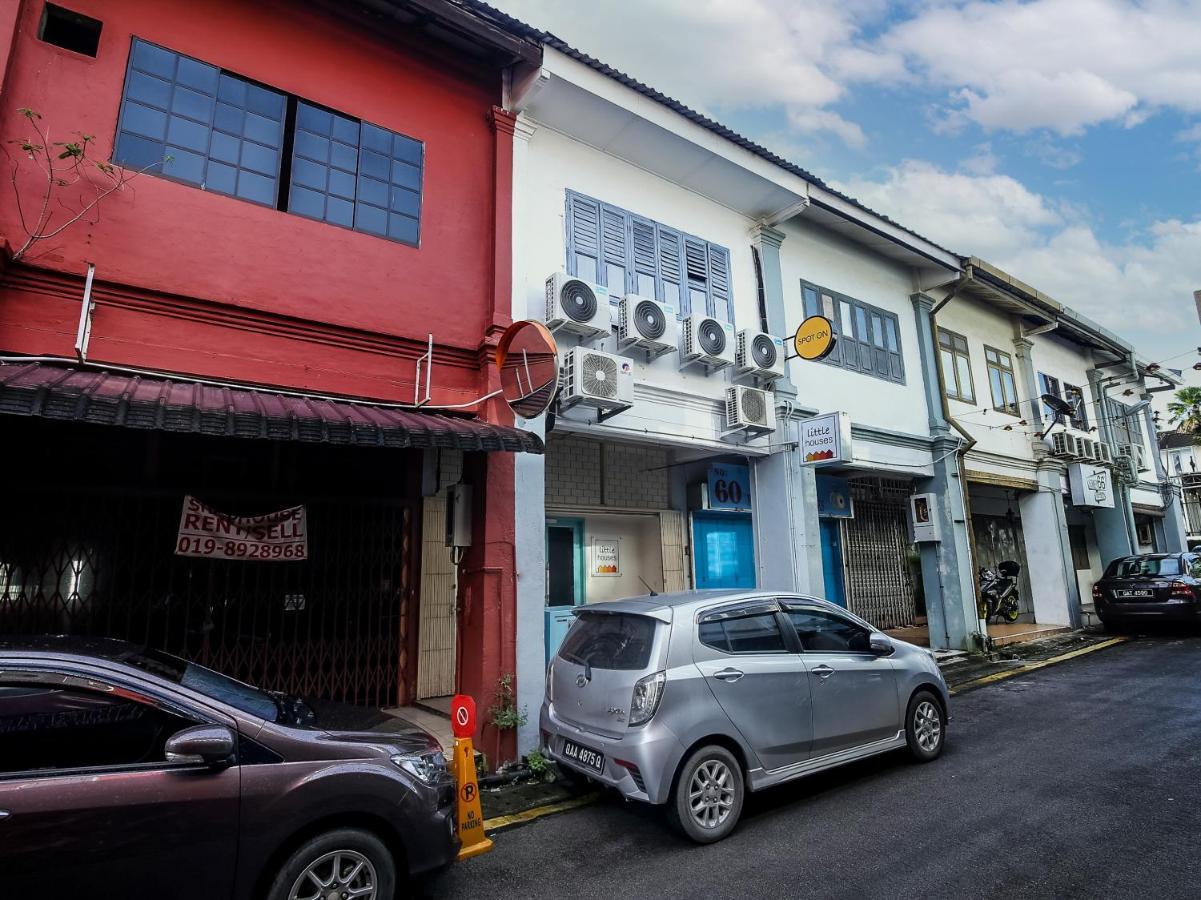 Little Houses Kuching Exterior foto